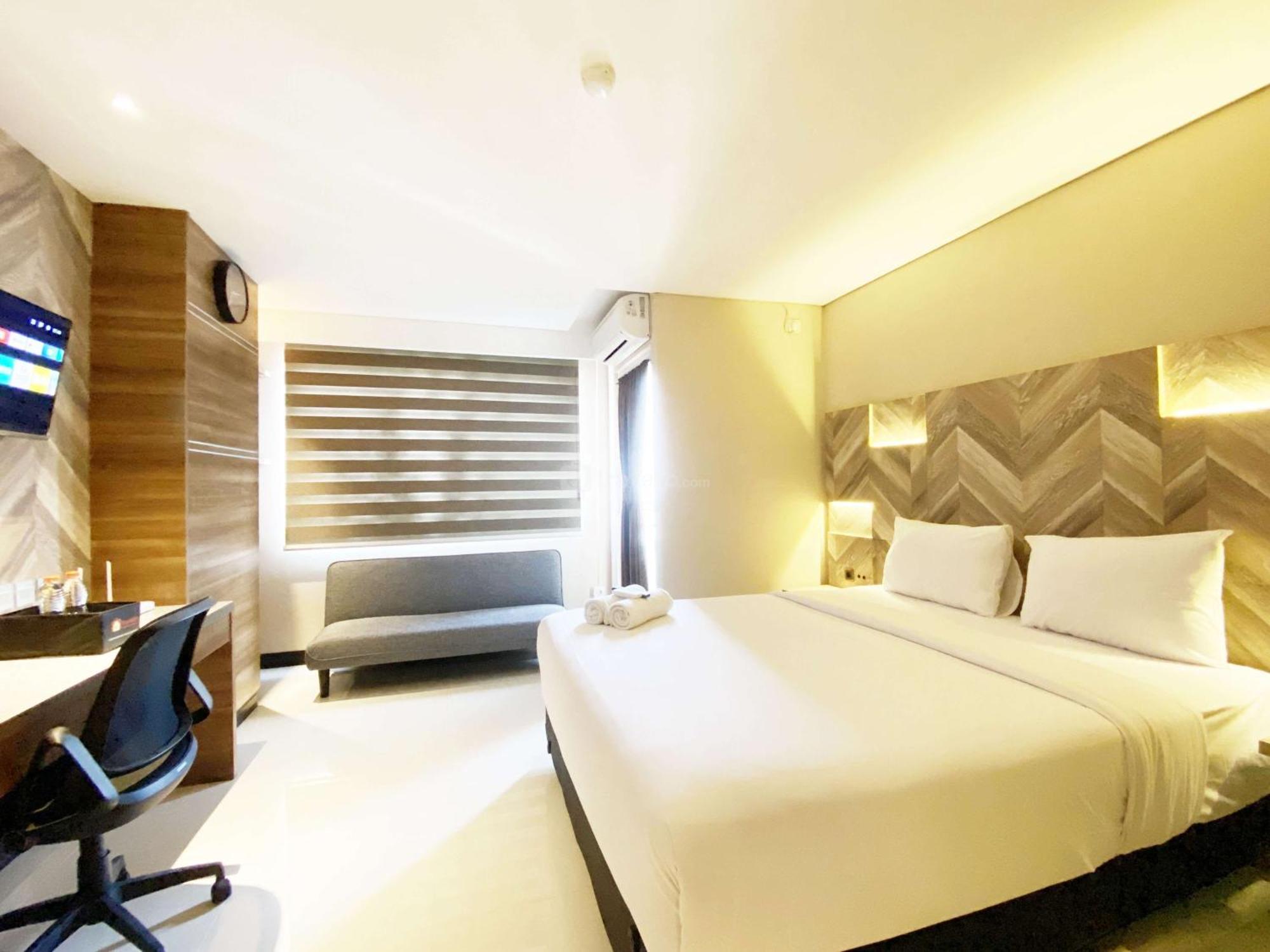 Cozy And Comfort Sentraland By Travelio * Semarang